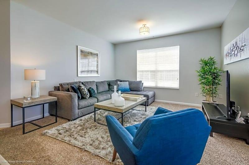 Lakeview Paradise image