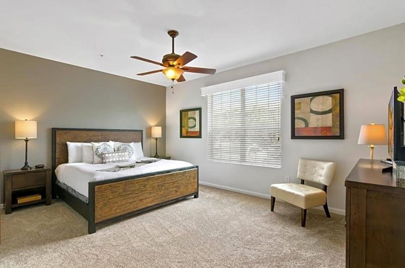 Lakeview Paradise image