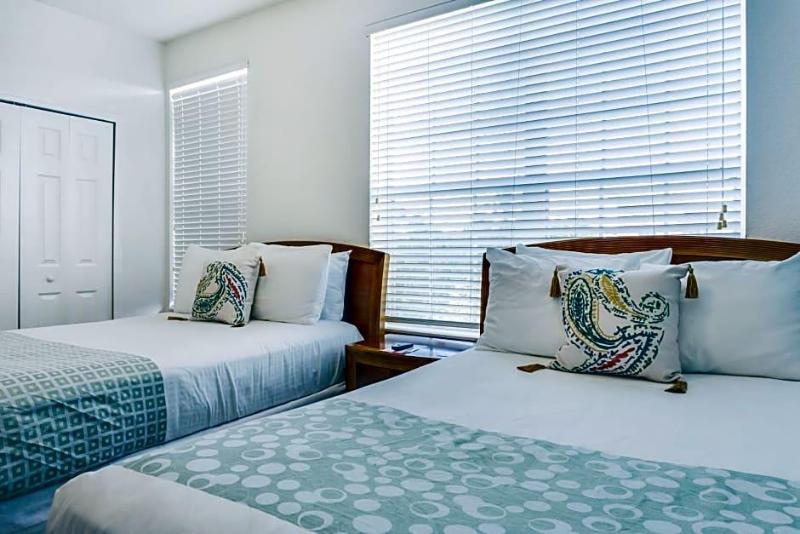 Lakeview Paradise image