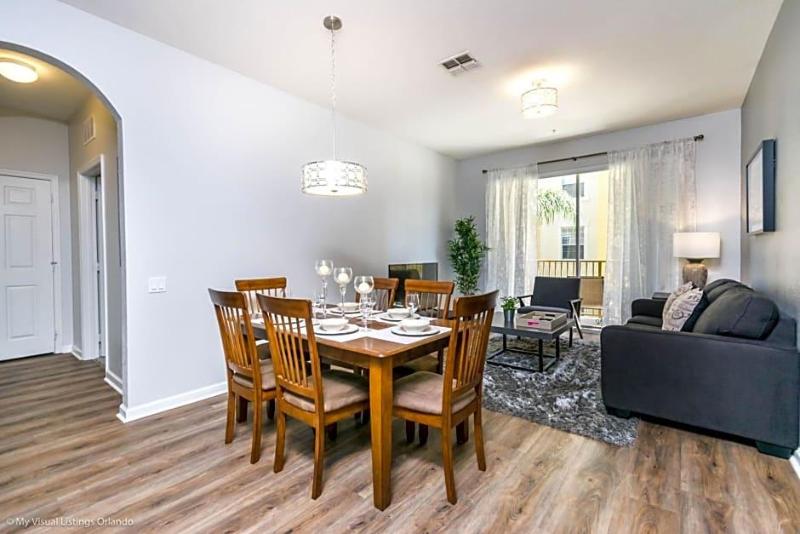 Lakeview Paradise image