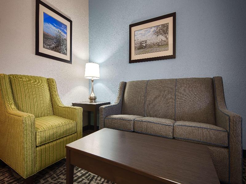 Best Western Plus Lonestar Inn & Suites image