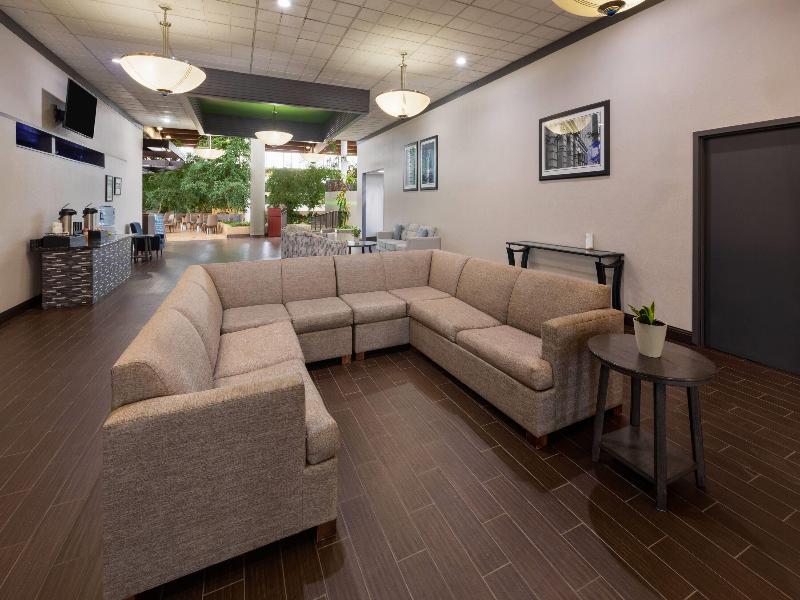 Wyndham Garden Romulus Detroit Metro Airport image