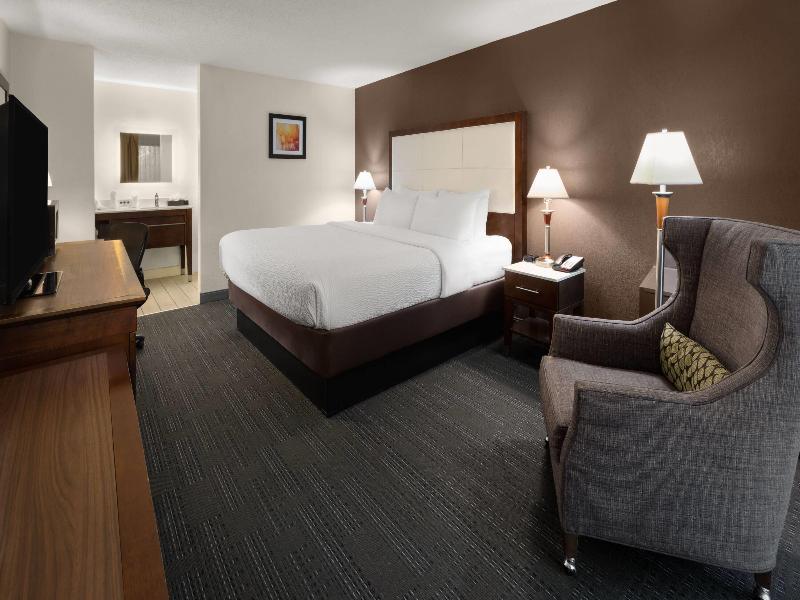 Wyndham Garden Romulus Detroit Metro Airport image