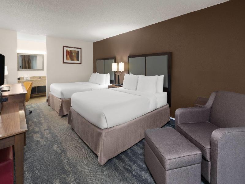 Wyndham Garden Romulus Detroit Metro Airport image