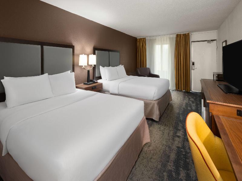 Wyndham Garden Romulus Detroit Metro Airport image