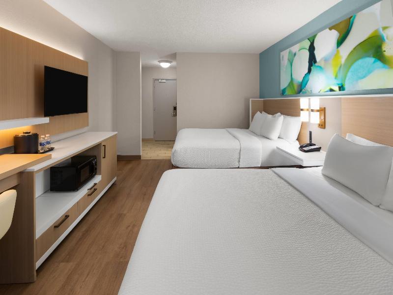 Wyndham Garden Romulus Detroit Metro Airport image