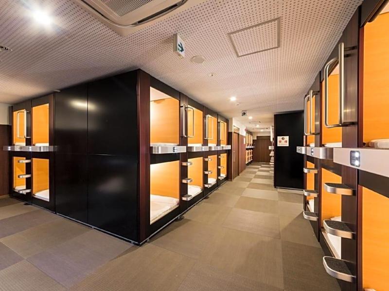 Sauna & Capsule Hotel Rumor Plaza image