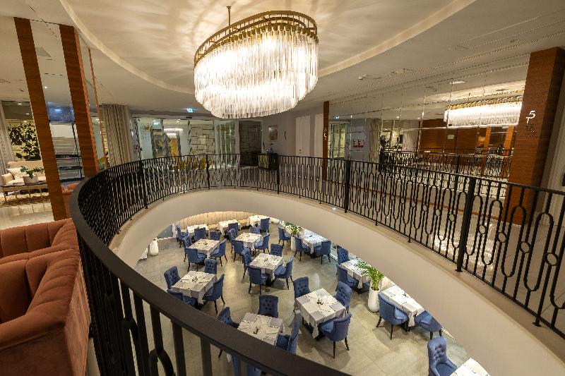Royal Blue hotel image