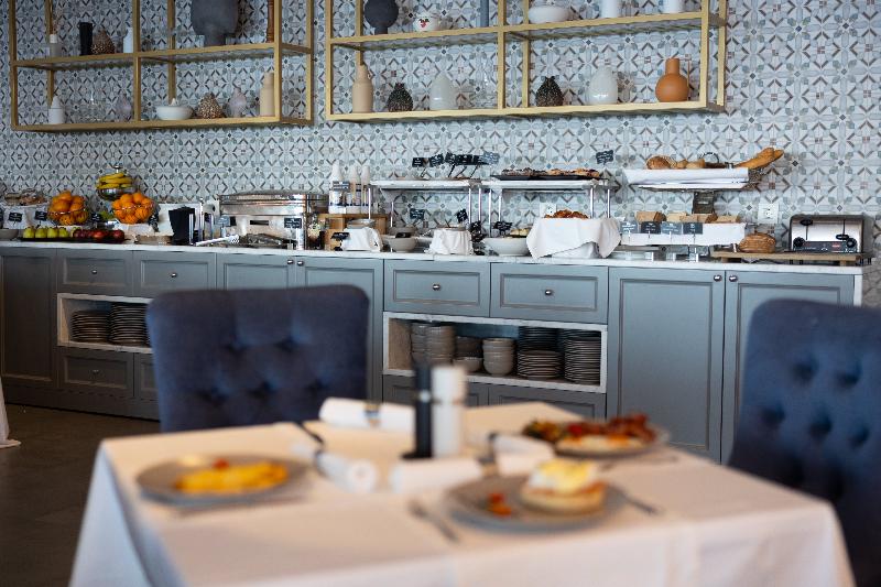Royal Blue hotel image