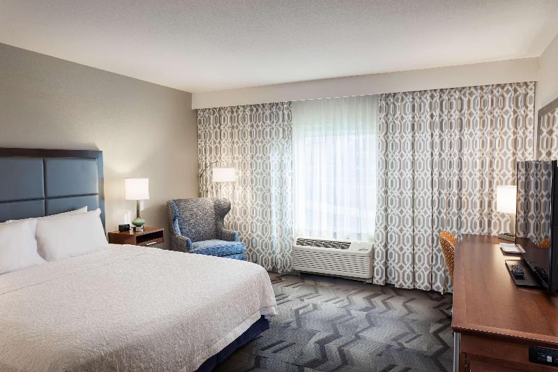 Hampton Inn Lewiston image