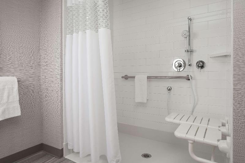 Hampton Inn Lewiston image