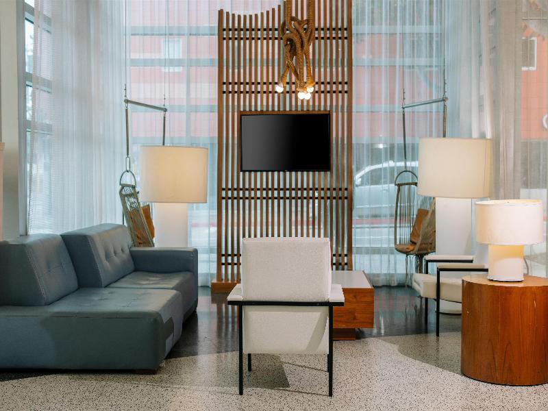 Hampton Inn and Suites Santa Monica image