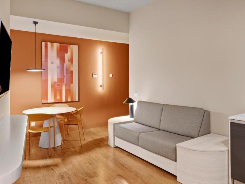B&B Apartamentos Madrid Centro Fuencarral 46 image