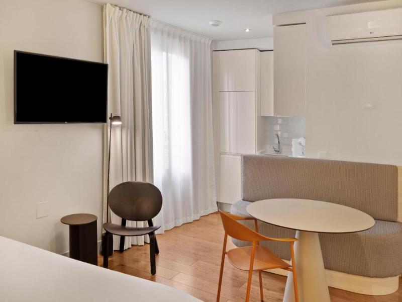 B&B Apartamentos Madrid Centro Fuencarral 46 image
