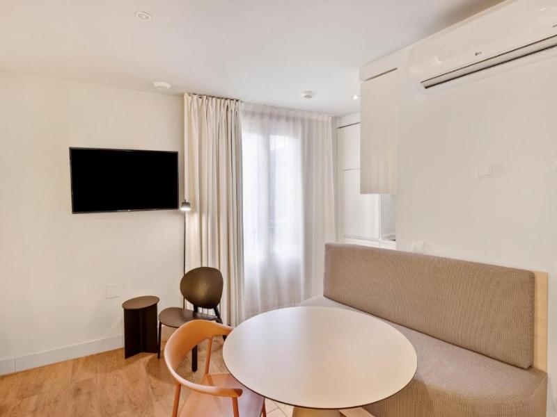 B&B Apartamentos Madrid Centro Fuencarral 46 image