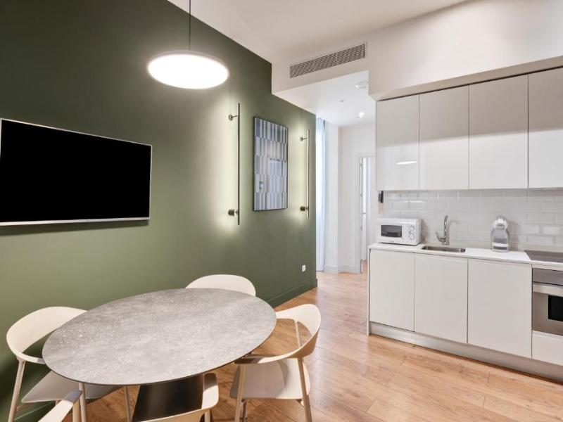 B&B Apartamentos Madrid Centro Fuencarral 46 image