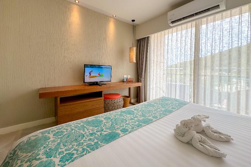 room detail thumbnail 1