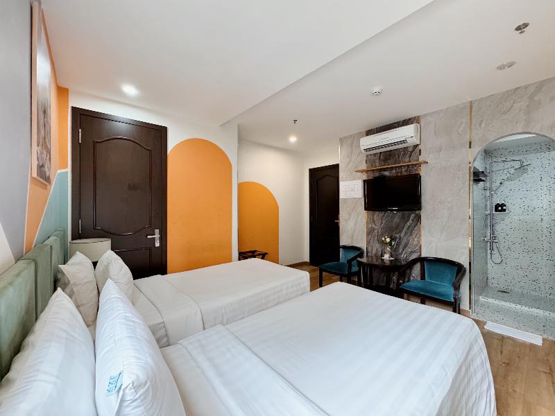 Sunrise Central Hotel image