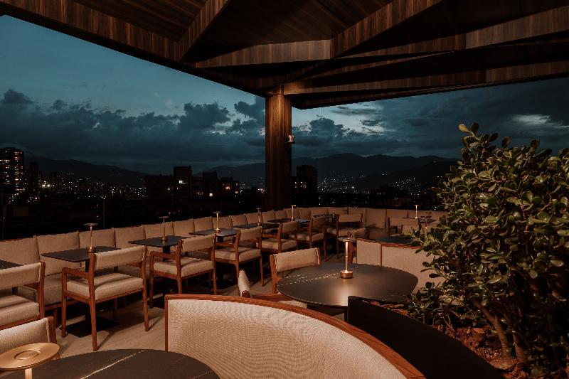 Binn Hotel image