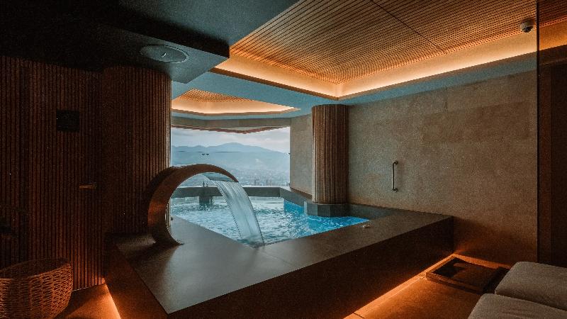Binn Hotel image