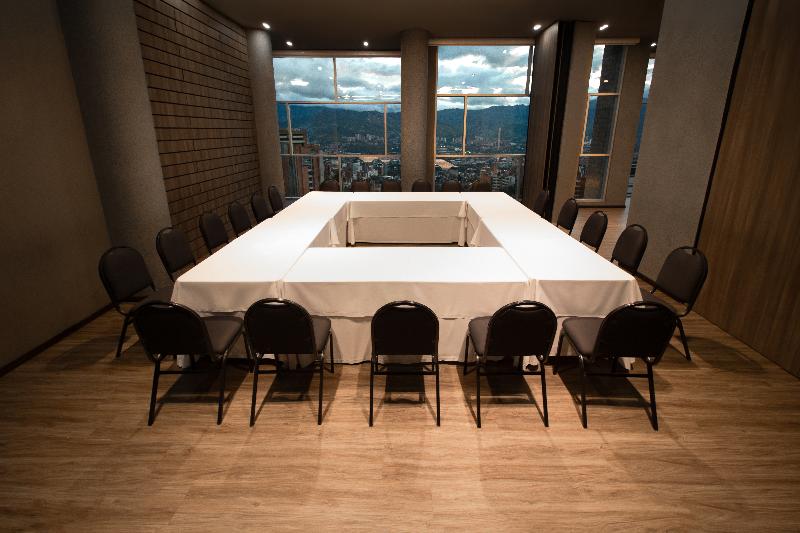 Binn Hotel image