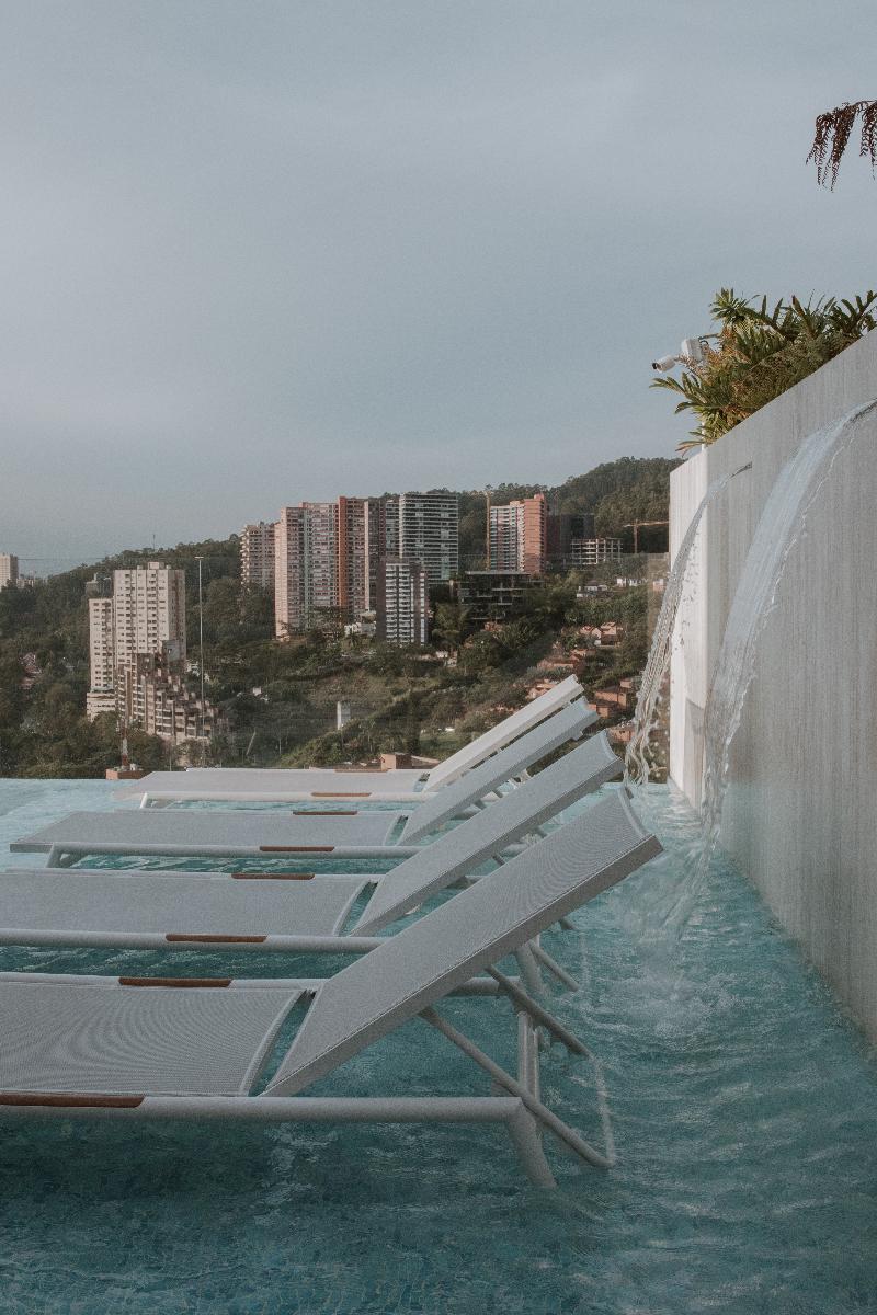 Binn Hotel image