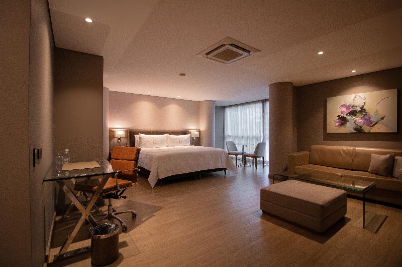Binn Hotel image