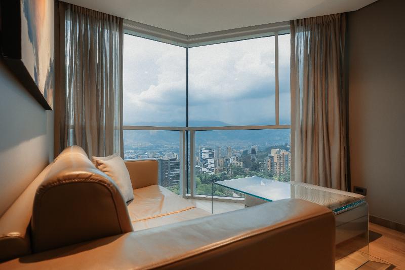Binn Hotel image