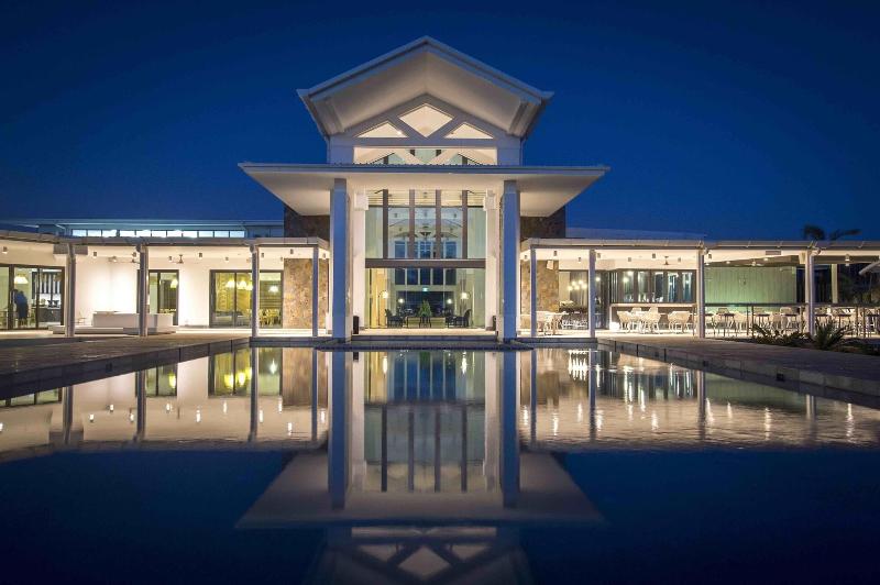 Taumeasina Island Resort image