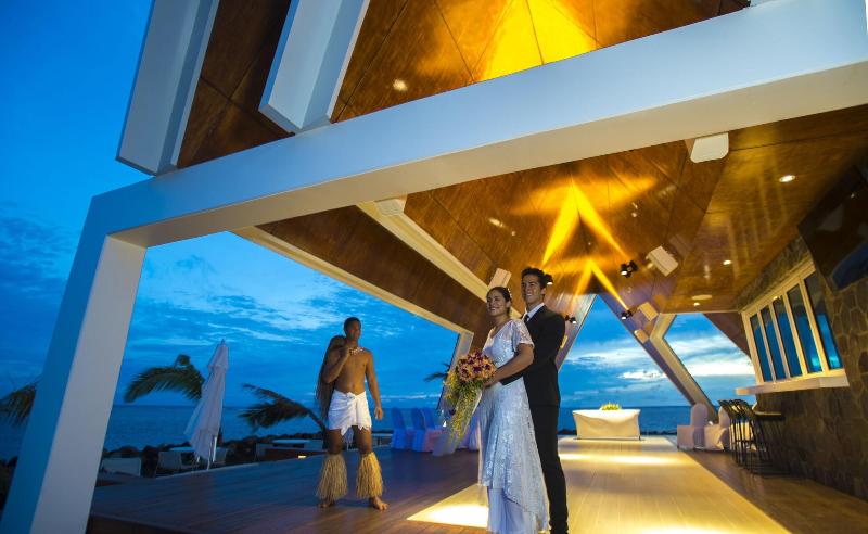 Taumeasina Island Resort image