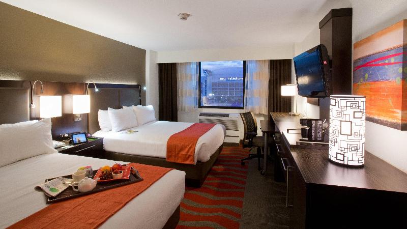 Holiday Inn Houston S - NRG Area - Med CTR image