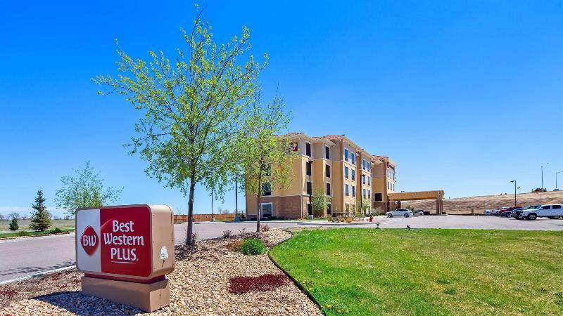 Best Western Plus Hudson Hotel & Suites image