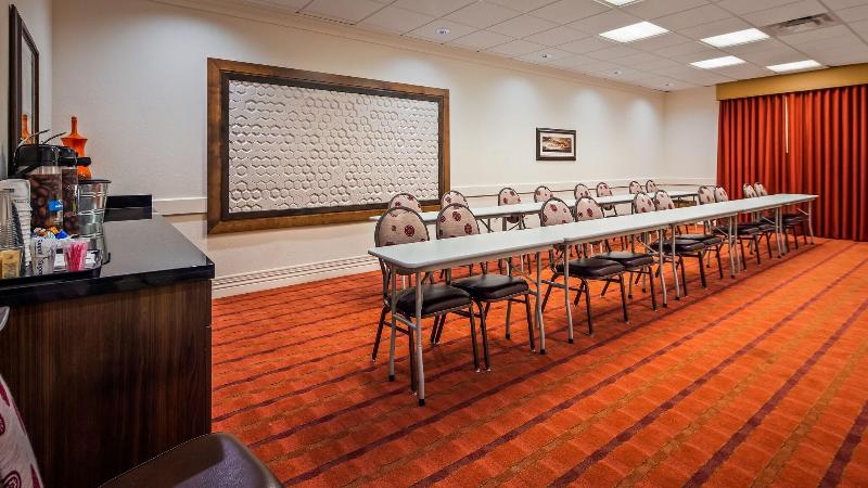 Best Western Plus Hudson Hotel & Suites image