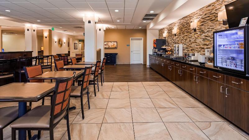 Best Western Plus Hudson Hotel & Suites image