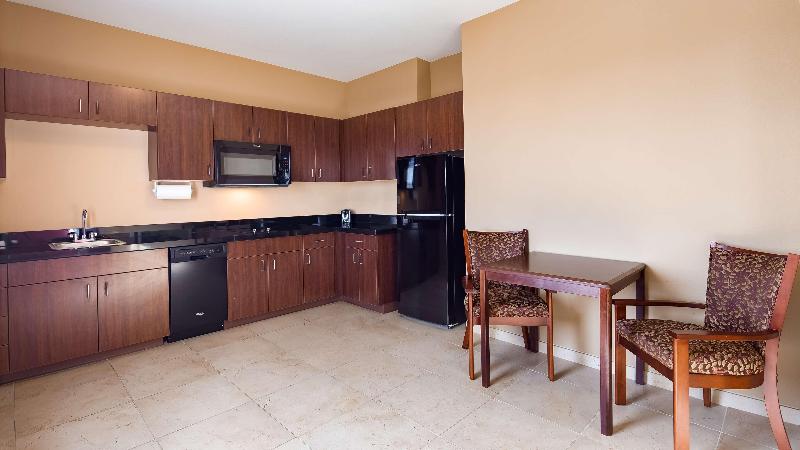 Best Western Plus Hudson Hotel & Suites image