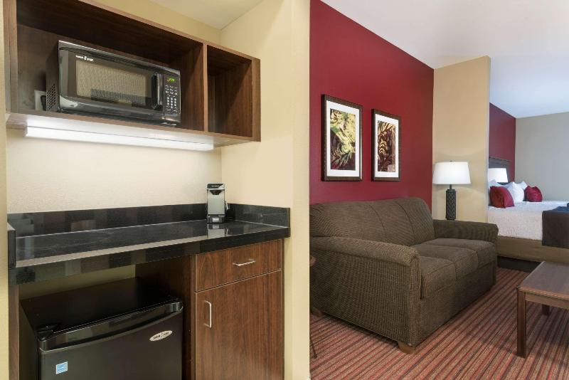 Best Western Plus Hudson Hotel & Suites image
