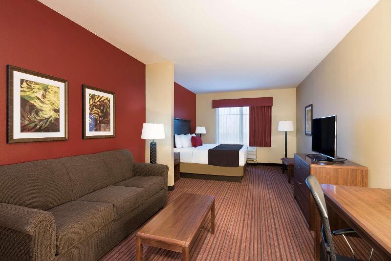 Best Western Plus Hudson Hotel & Suites image