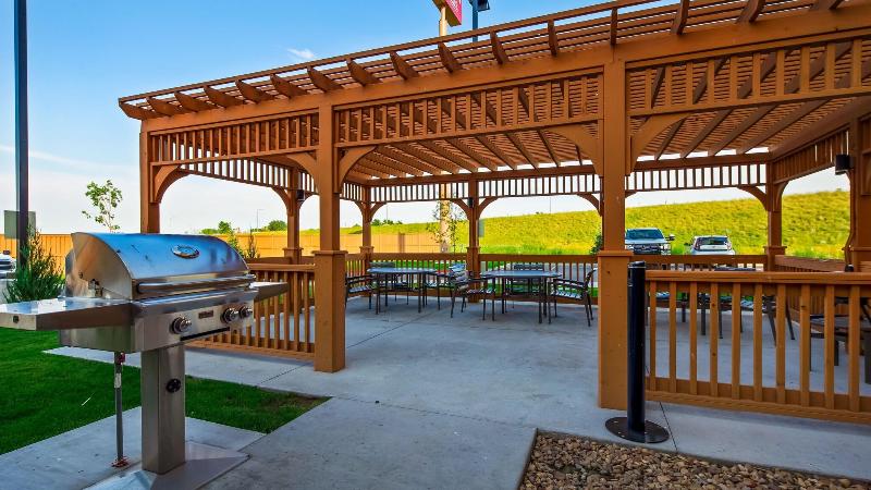 Best Western Plus Hudson Hotel & Suites image