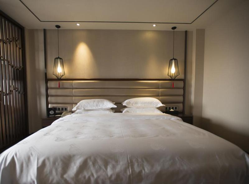 Days Hotel Guilin image