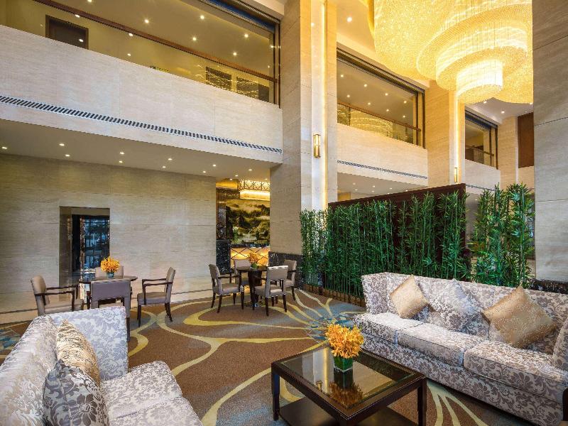 Ramada Huize image