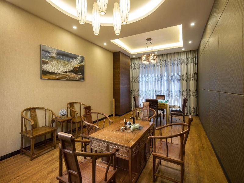 Ramada Huize image 8