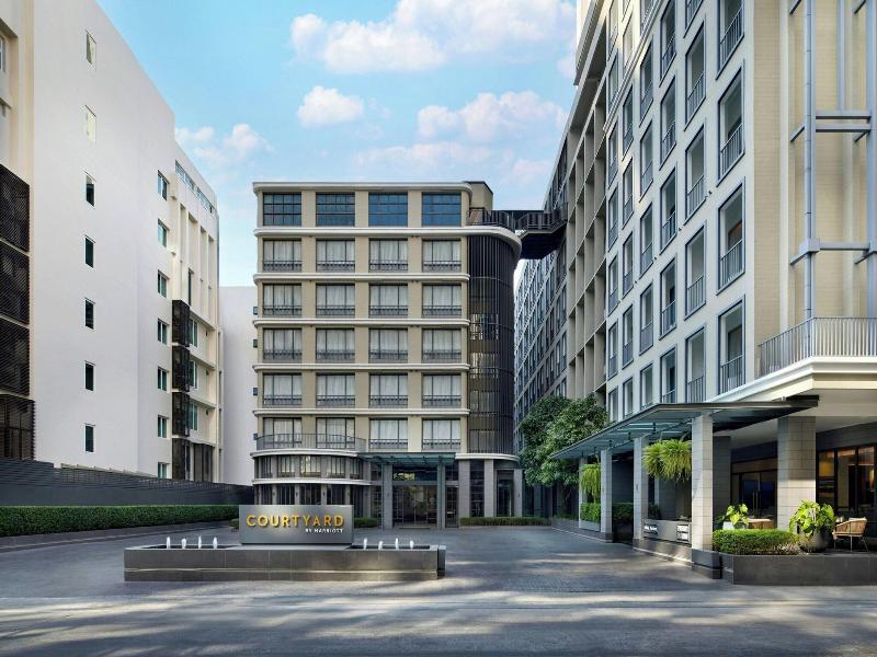 Courtyard Bangkok Sukhumvit 20 image