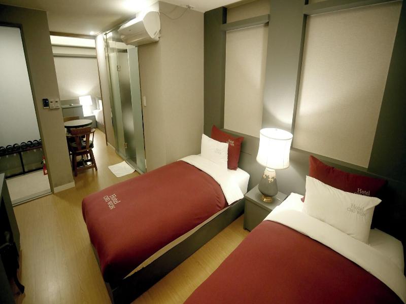 Hotel 42st image
