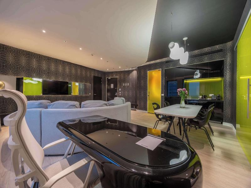 Park Inn By Radisson Amsterdam City West image