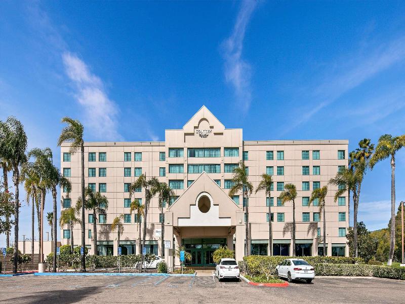 Country Inn & Suites by Radisson, San Diego North image