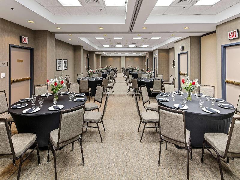 Country Inn & Suites by Radisson, San Diego North image