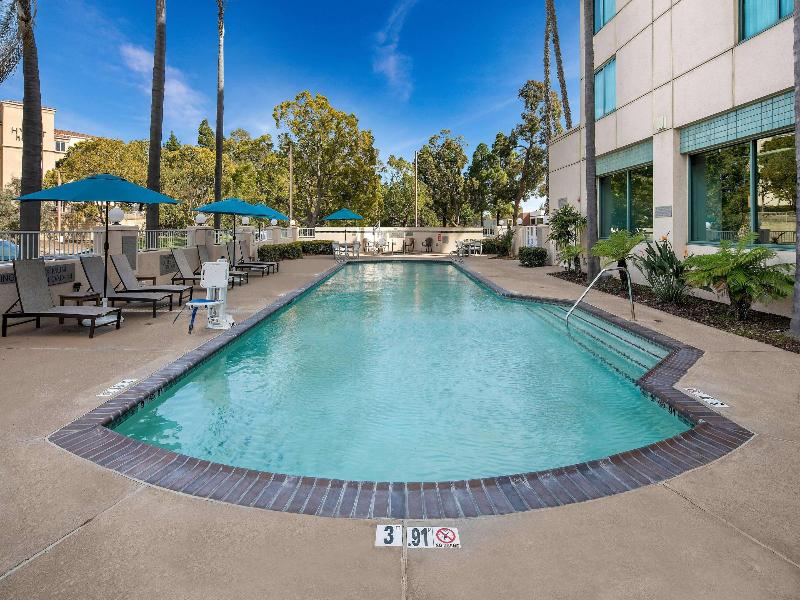 Country Inn & Suites by Radisson, San Diego North image