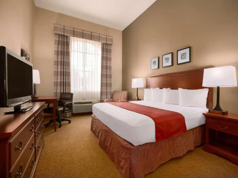 Country Inn & Suites By Radisson, Humble Iah East image