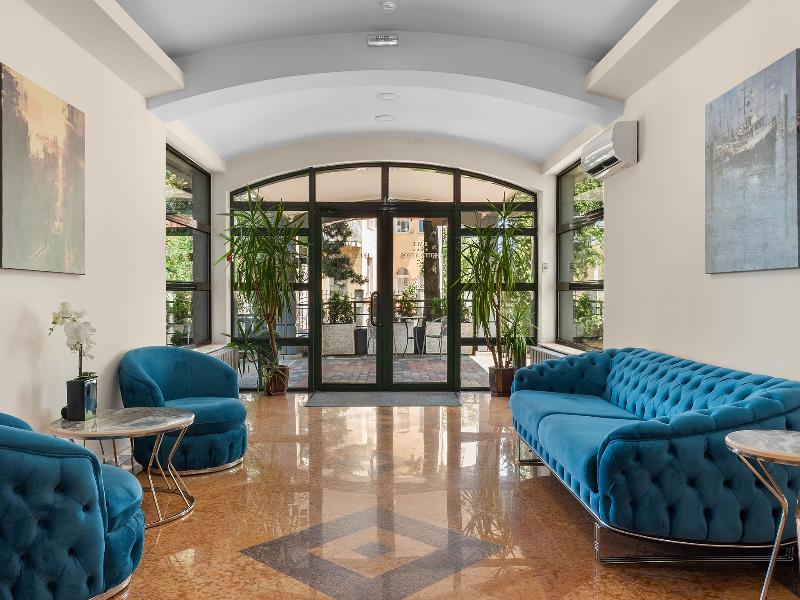 Athos R.M.T. Hotel