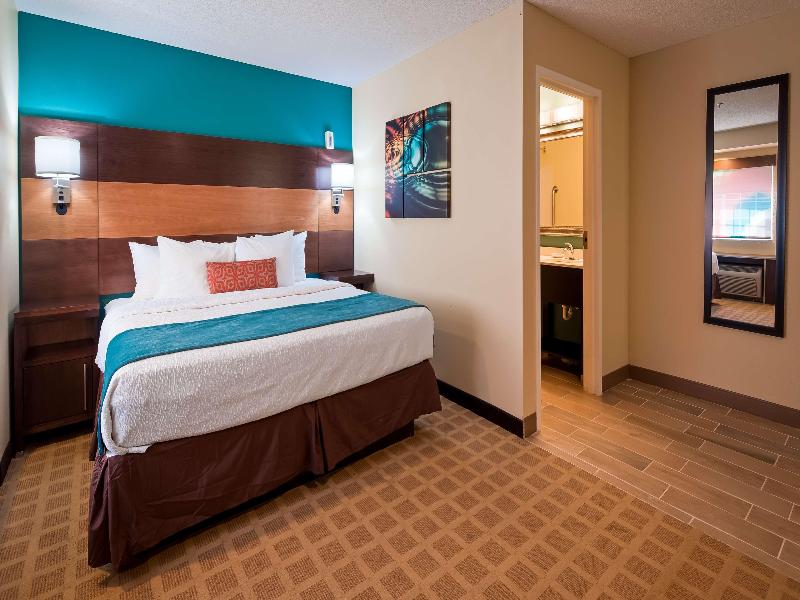 Best Western Plus Harrisburg Mechanicsburg image